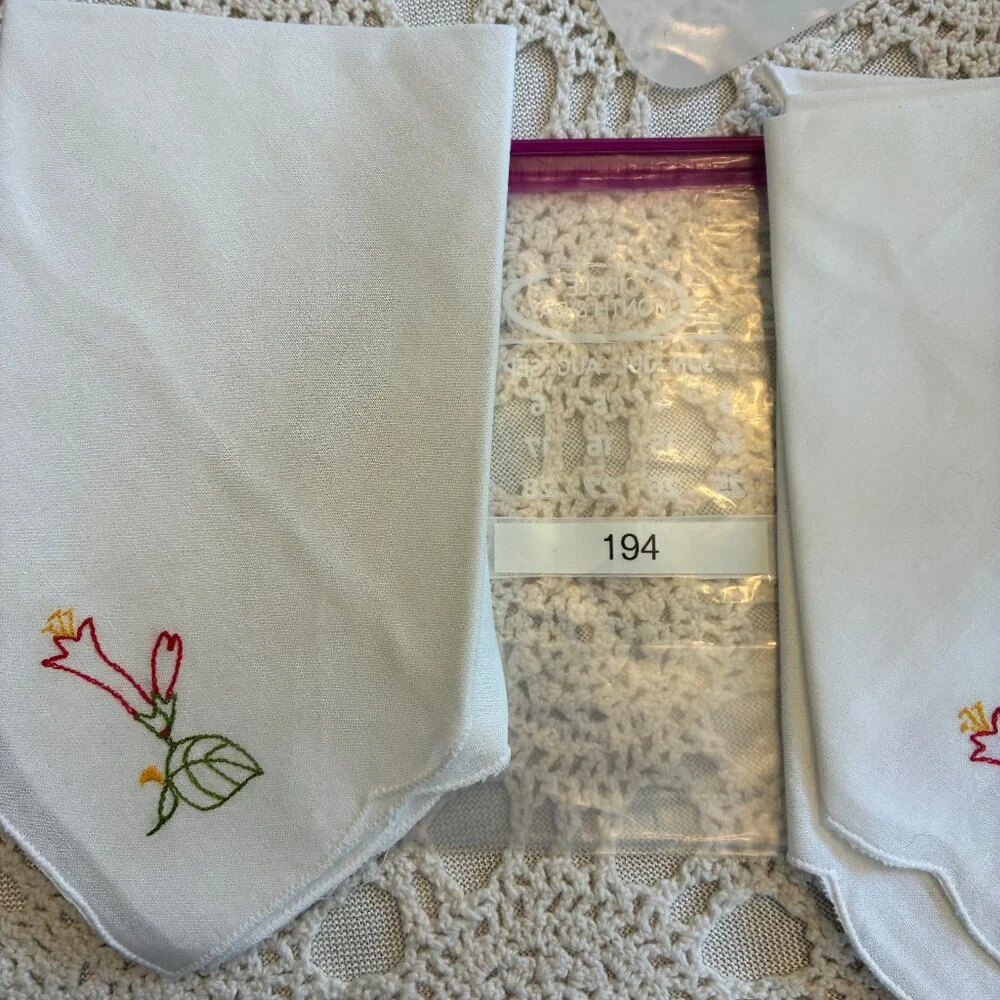 194 Embroidered Napkins Set of 4 NWOT White